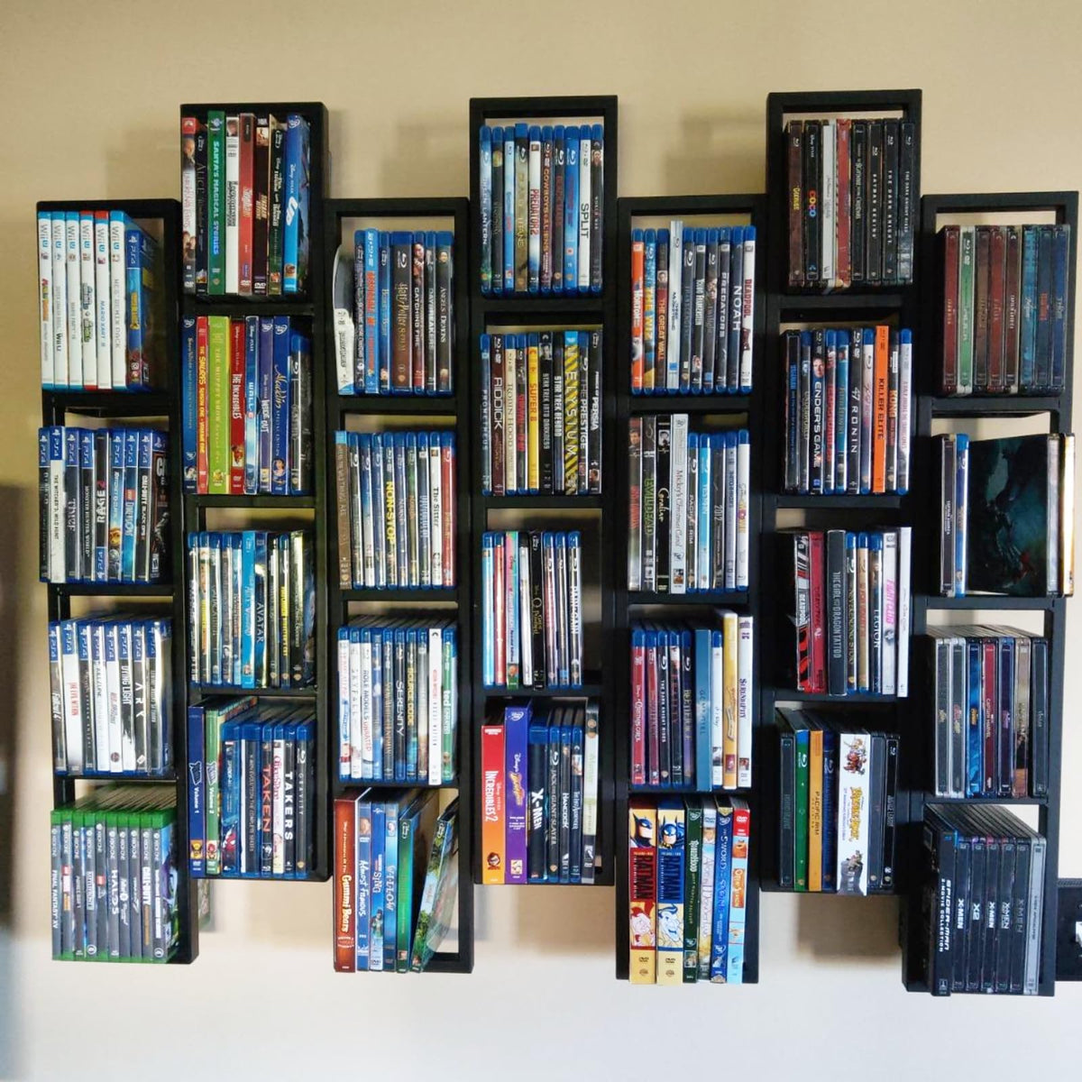 Wall Mount 34 Inch Media Storage Rack L160